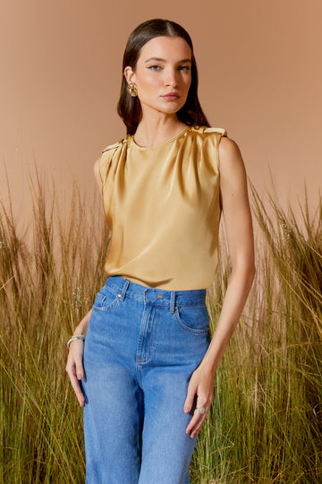 AGILITÀ - Blusa Detalhe Ombro Avelã